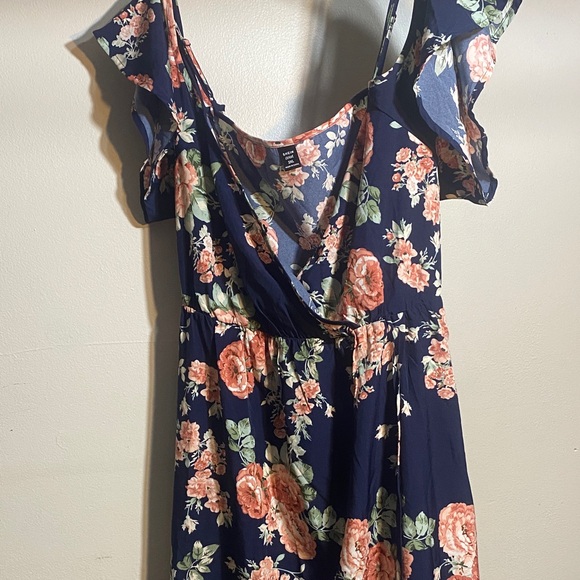 SHEIN Dresses & Skirts - SHEIN Navy Floral Dress